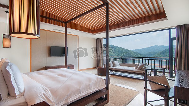 旅游公司账务处理系统：核心功能与选型要点